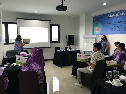 Program Literasi Dasar Saya Suka Membaca untuk SDN 002 Kaliorang