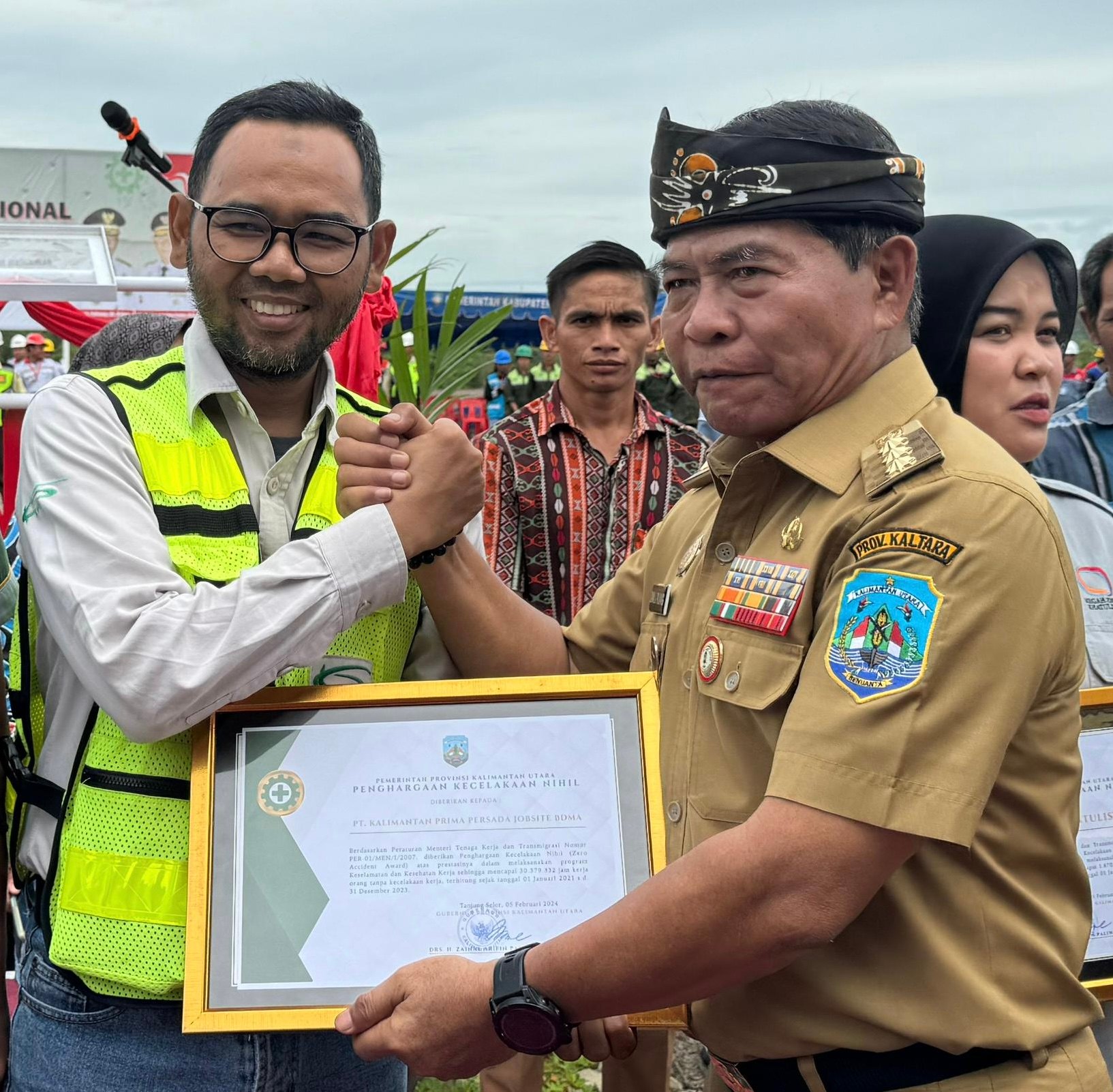 Konsisten Laksanakan Program K3, KPP Mining Raih Penghargaan Zero Accident dari Disnakertrans Provinsi Kalimantan Utara